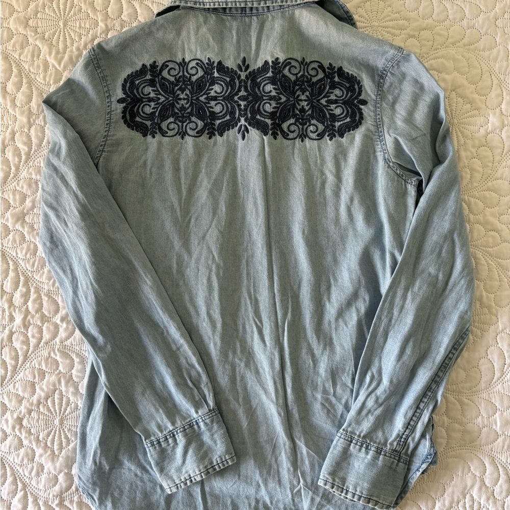 Aeropostale light wash Denim Shirt button down long sleeve embroidered XS